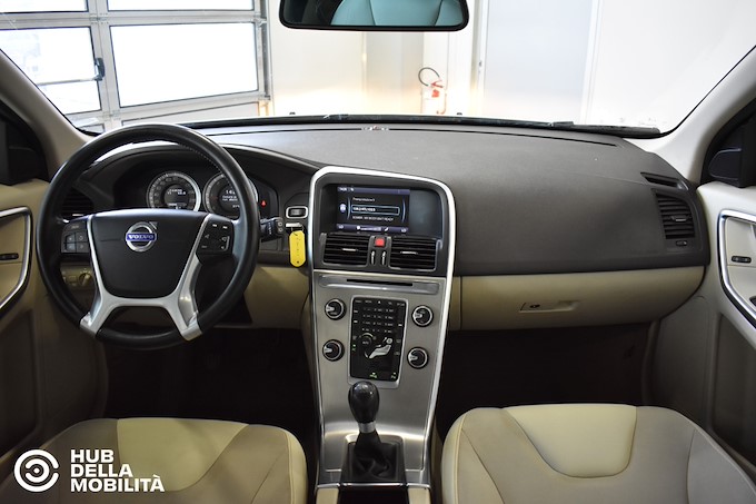 VOLVO XC60 DRIVe Kinetic